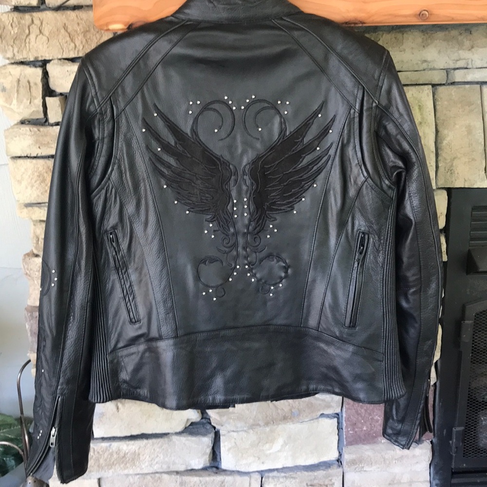 Women’s leather jacket w/2 conceal carry pockets - Picture 2 of 7
